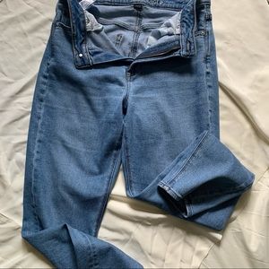 American Eagle Mom Jeans